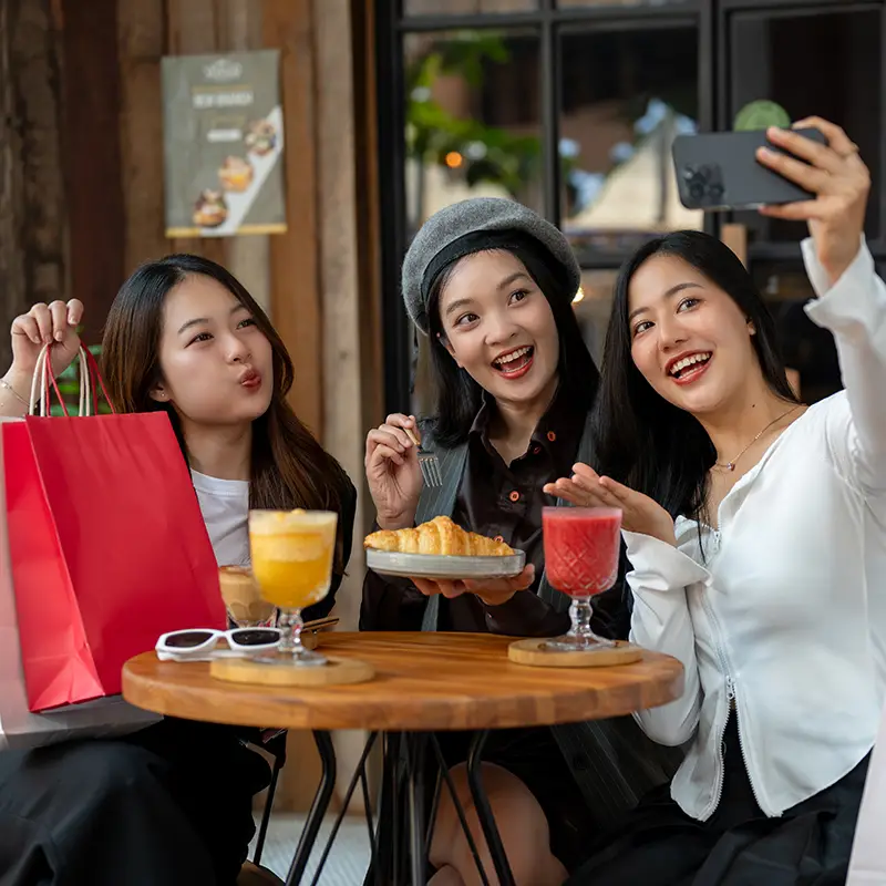 Lifestyle-01-B.webp Lifestyle-01-B.webp